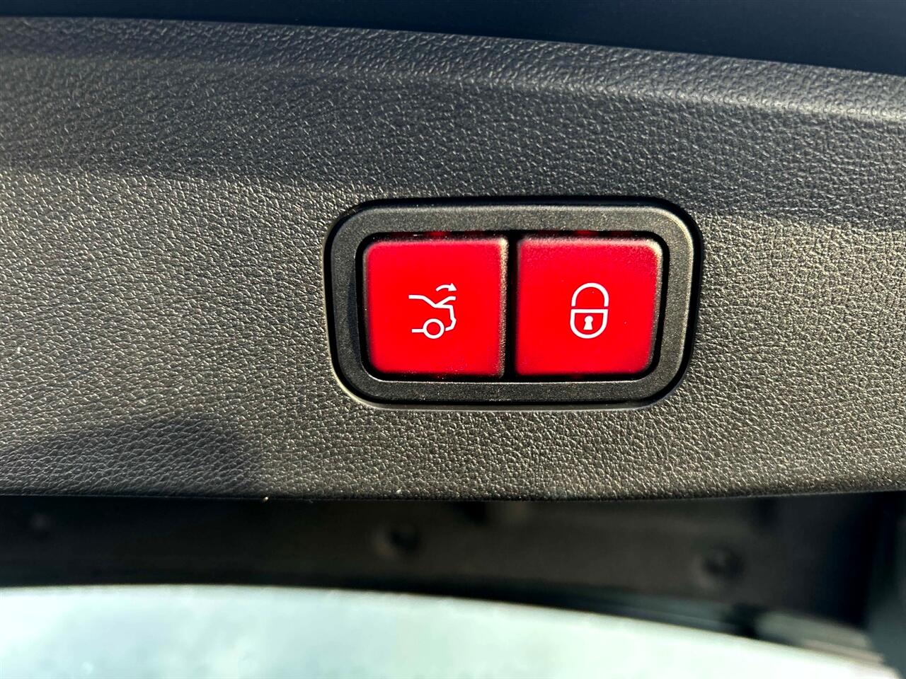 Mercedes-Benz E-Class  2010