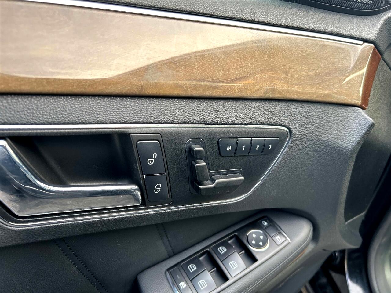 Mercedes-Benz E-Class  2010