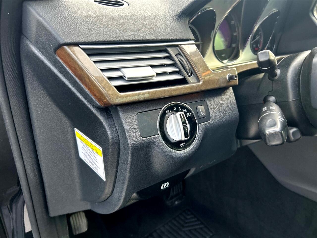 Mercedes-Benz E-Class  2010