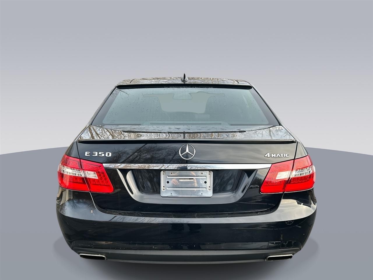 Mercedes-Benz E-Class  2010