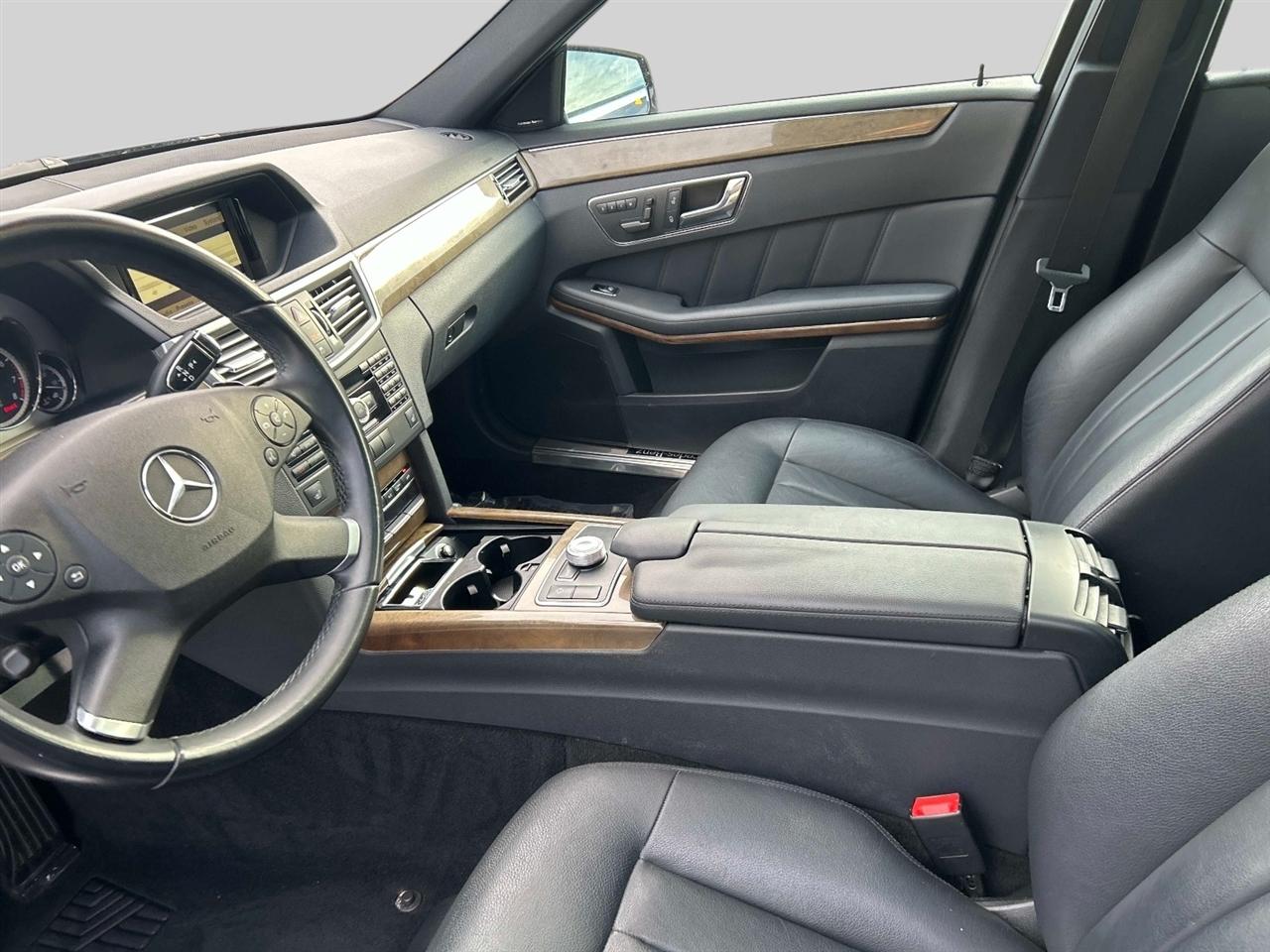 Mercedes-Benz E-Class  2010