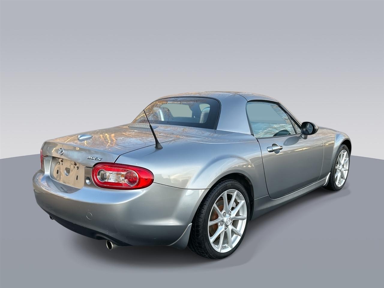 Mazda MX-5 Miata  2010