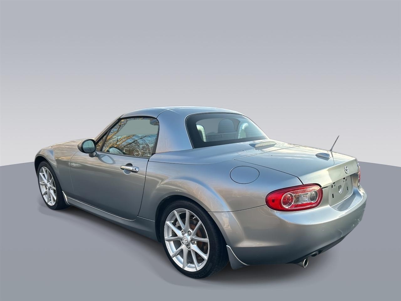 Mazda MX-5 Miata  2010