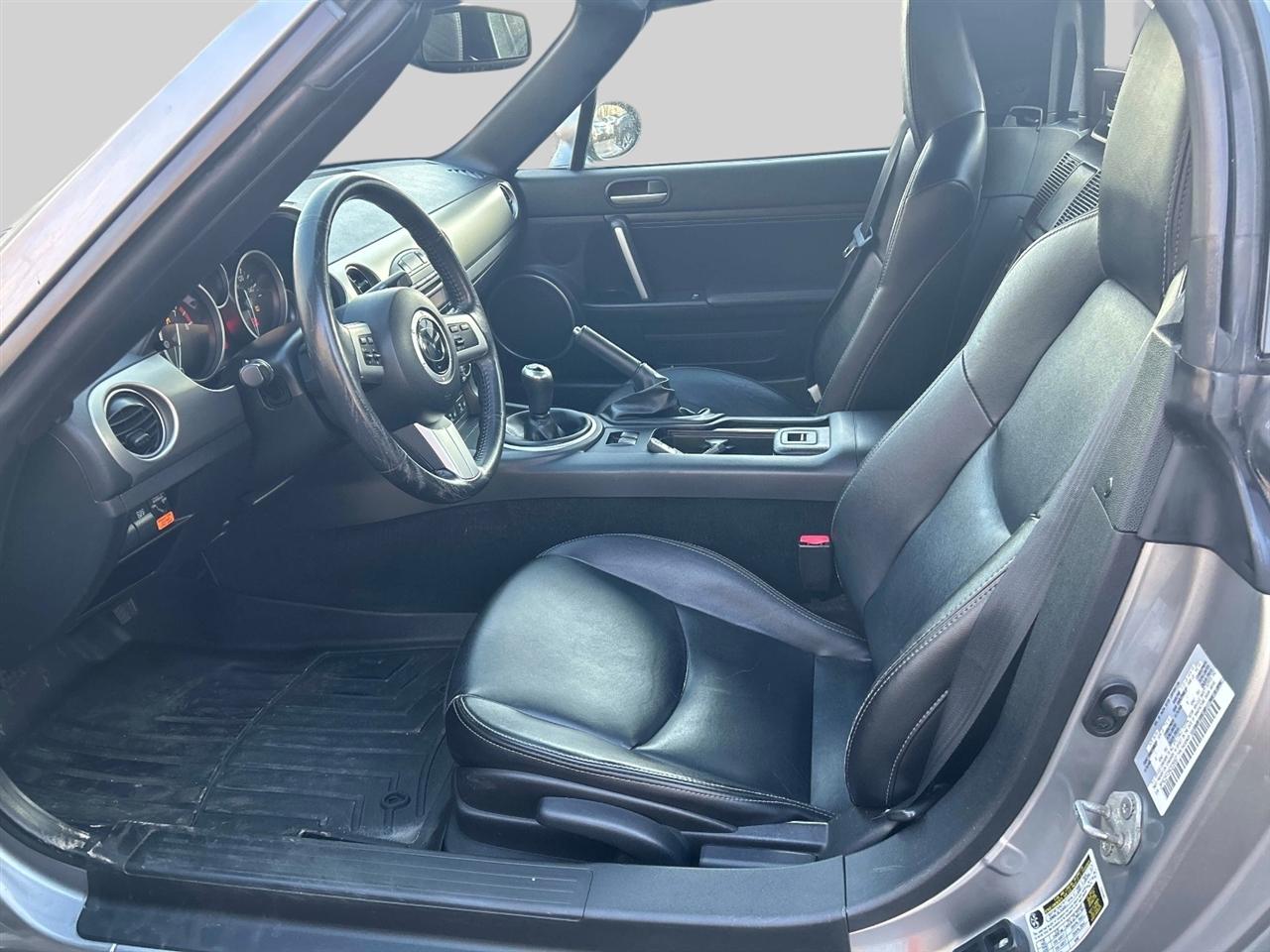 Mazda MX-5 Miata  2010