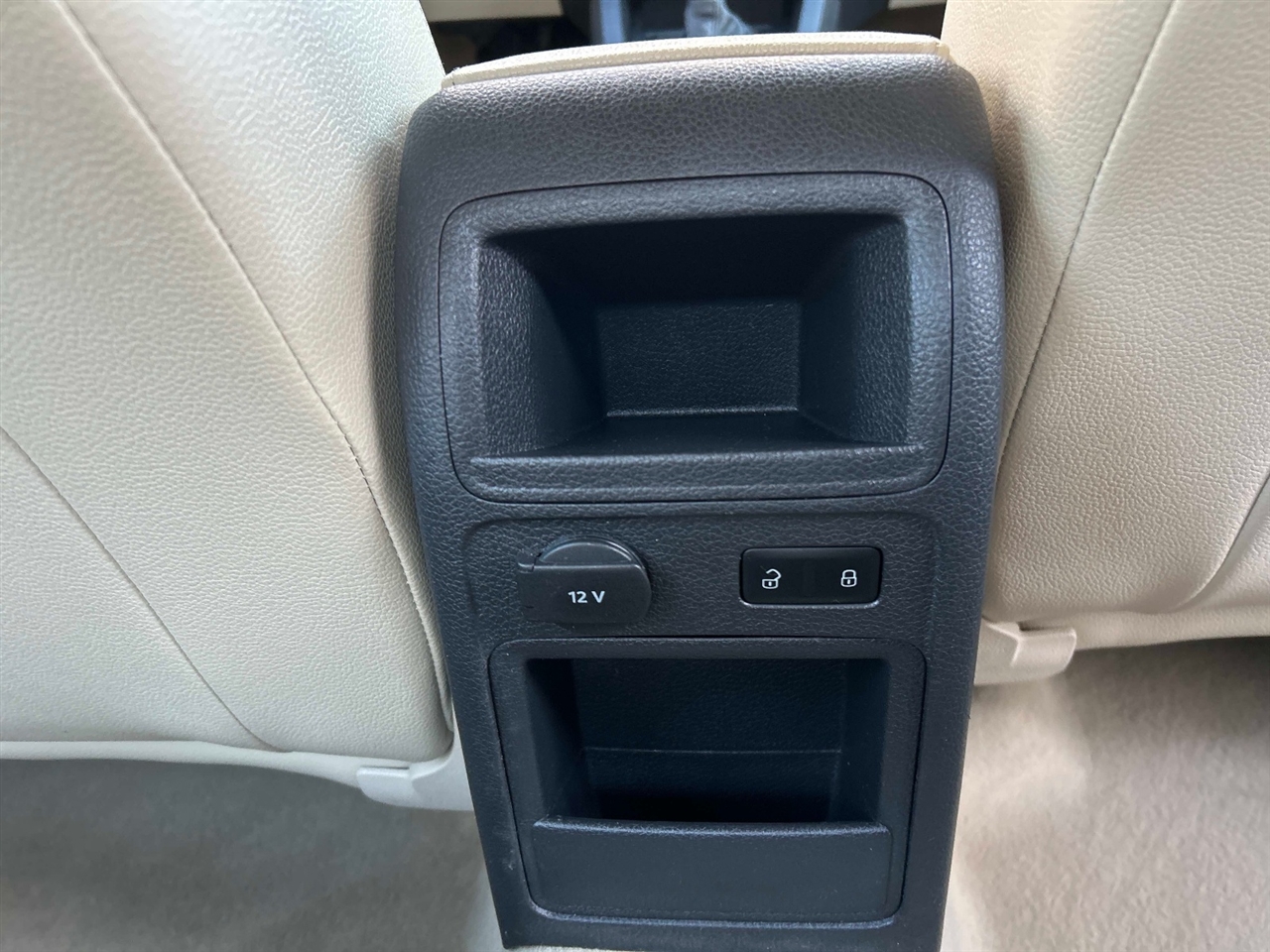 Volkswagen Jetta  2014