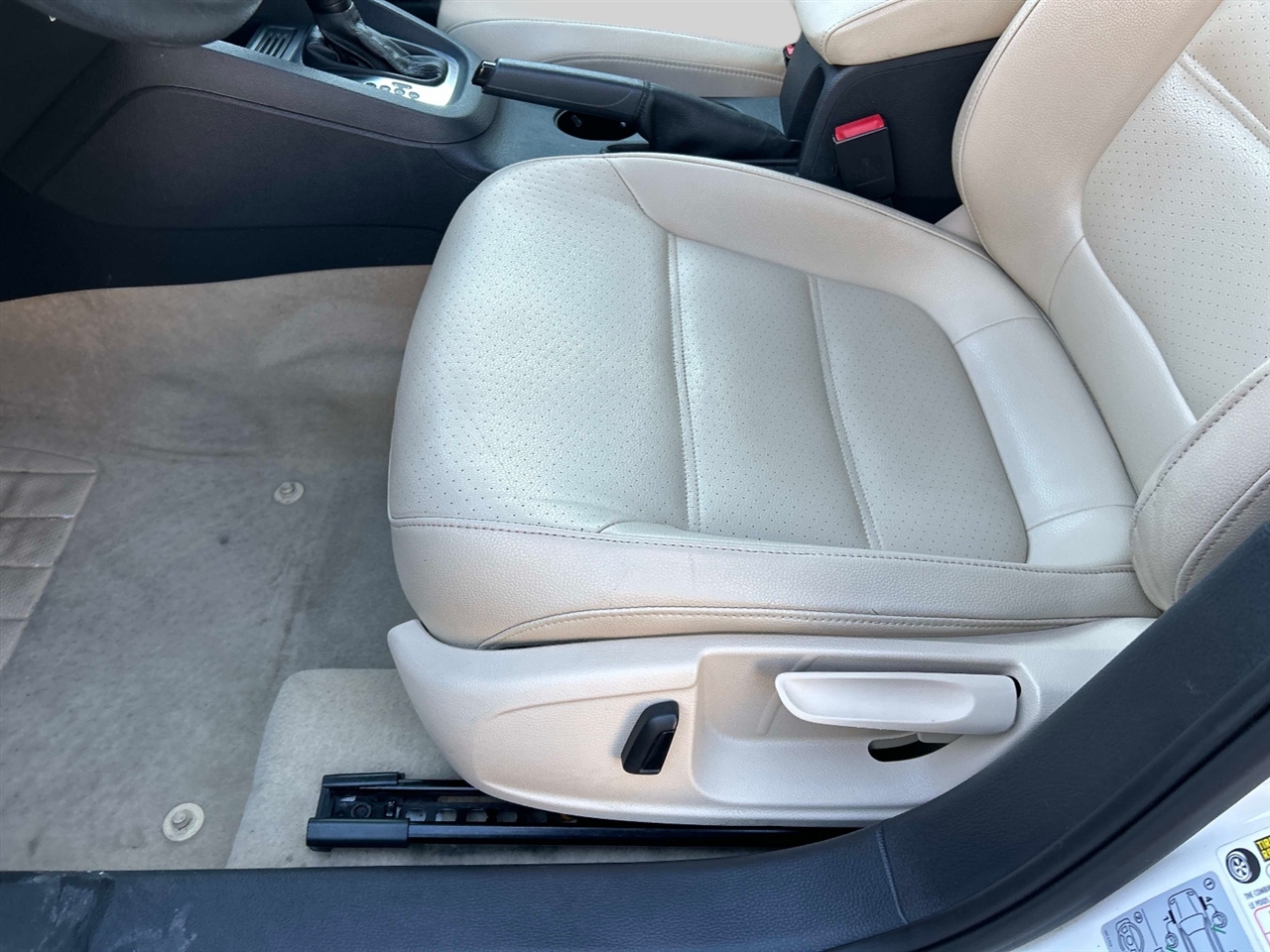 Volkswagen Jetta  2014