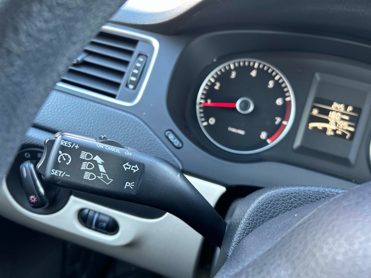 Volkswagen Jetta  2014