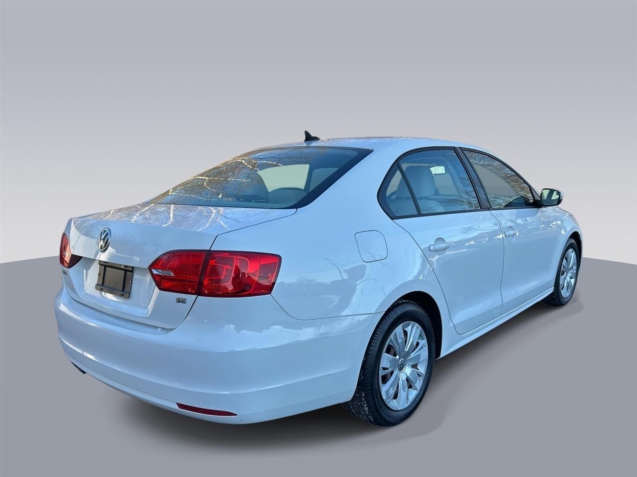Volkswagen Jetta  2014