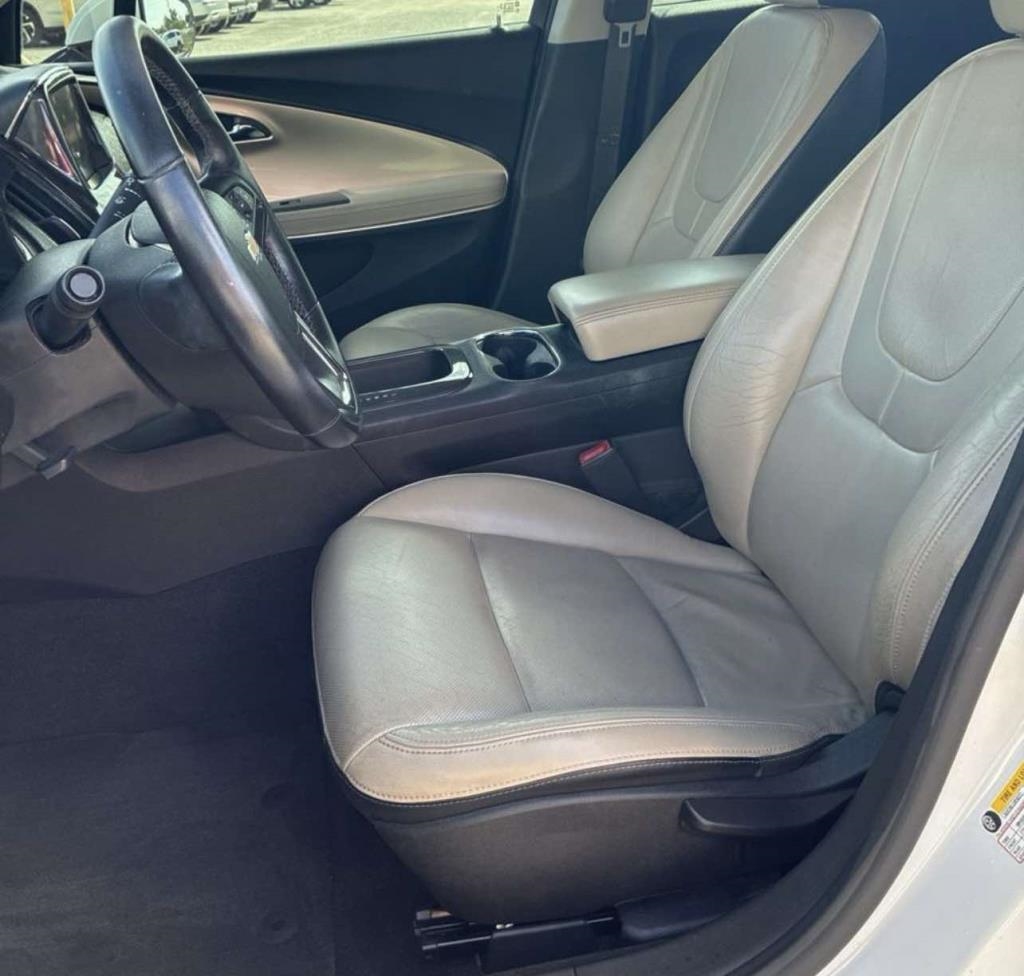 Chevrolet Volt  2012