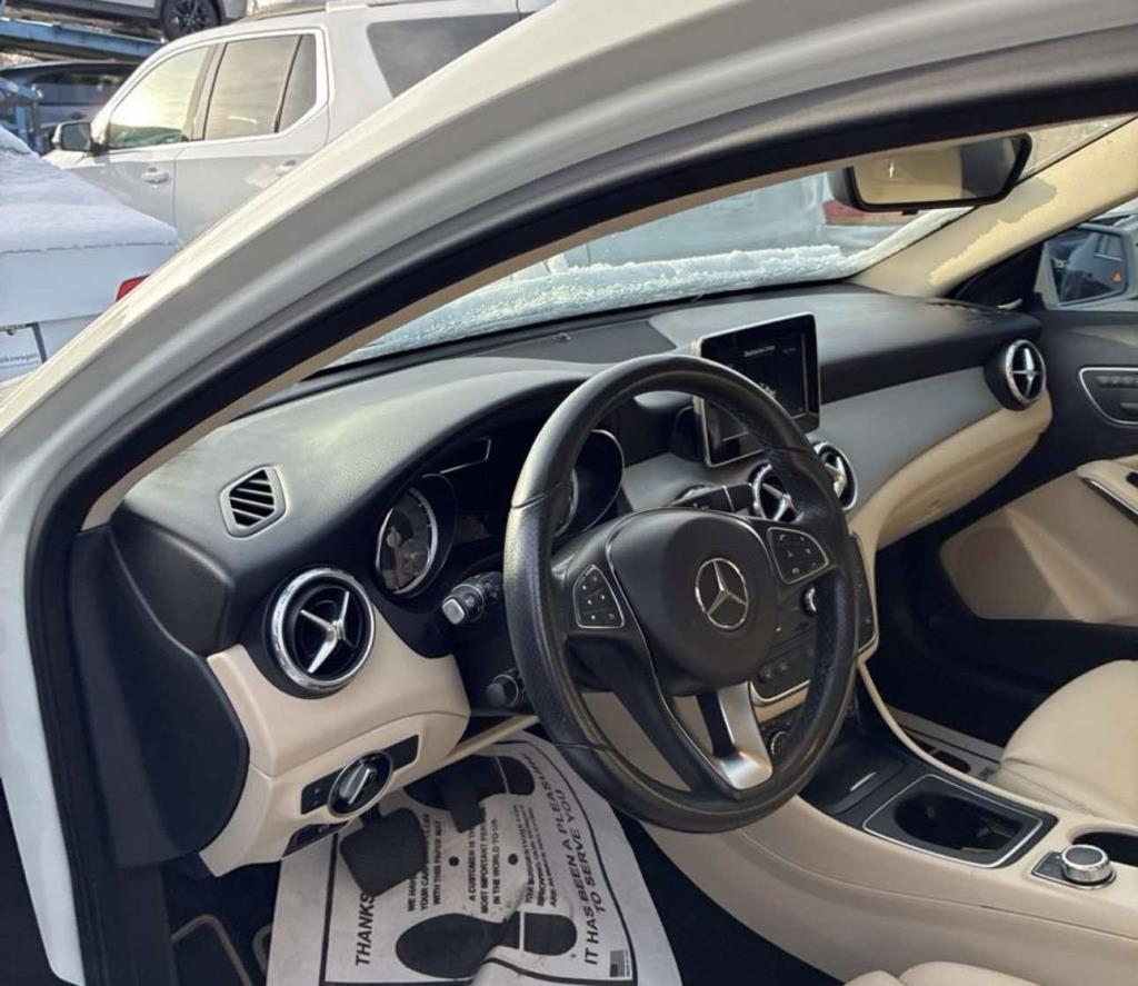 Mercedes-Benz GLA-Class  2017