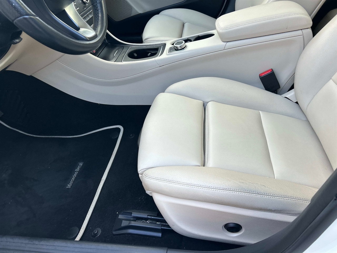 Mercedes-Benz GLA-Class  2017