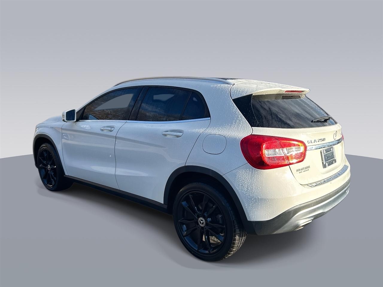 Mercedes-Benz GLA-Class  2017