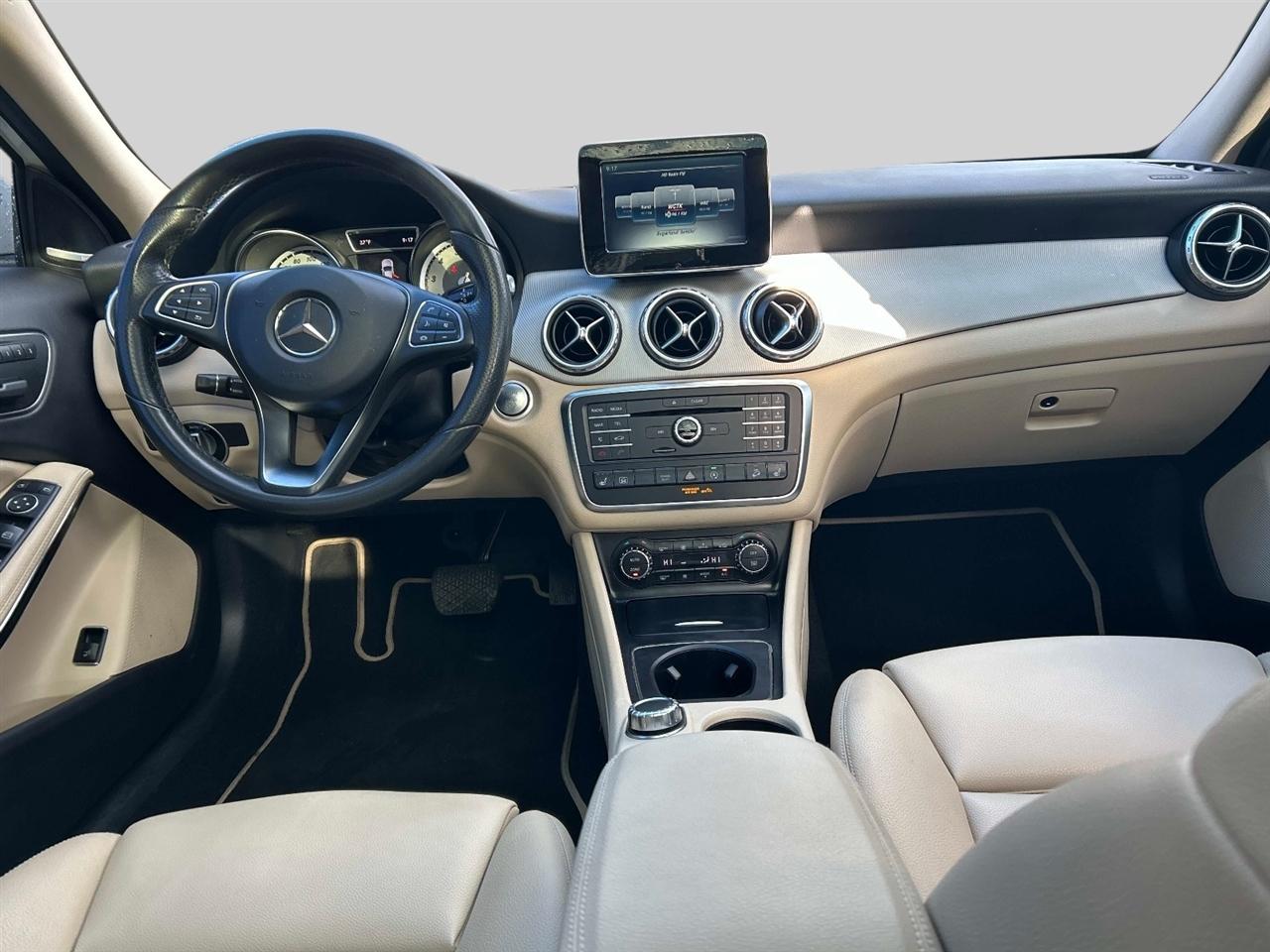 Mercedes-Benz GLA-Class  2017