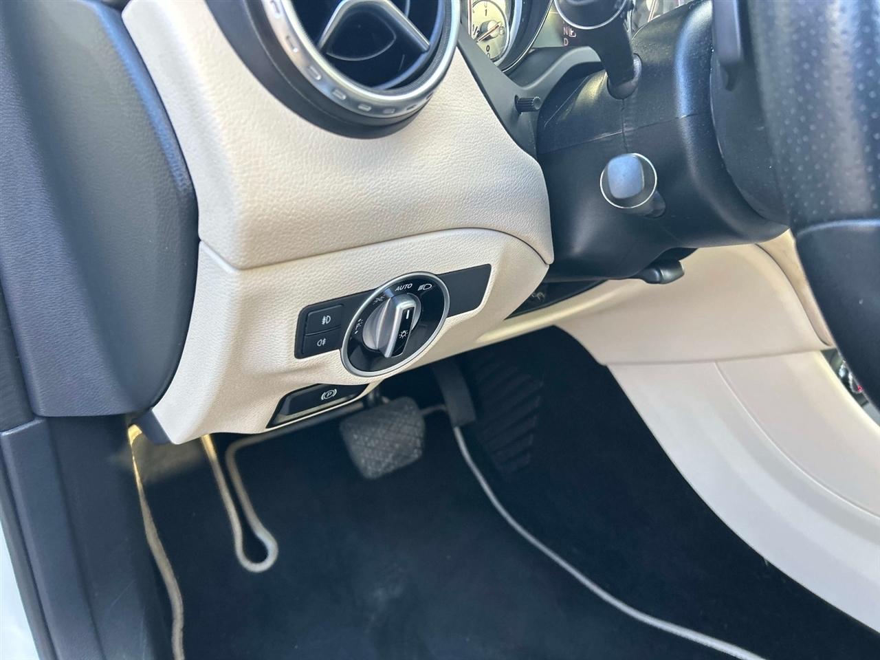 Mercedes-Benz GLA-Class  2017