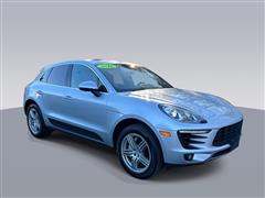 2016 Porsche Macan 