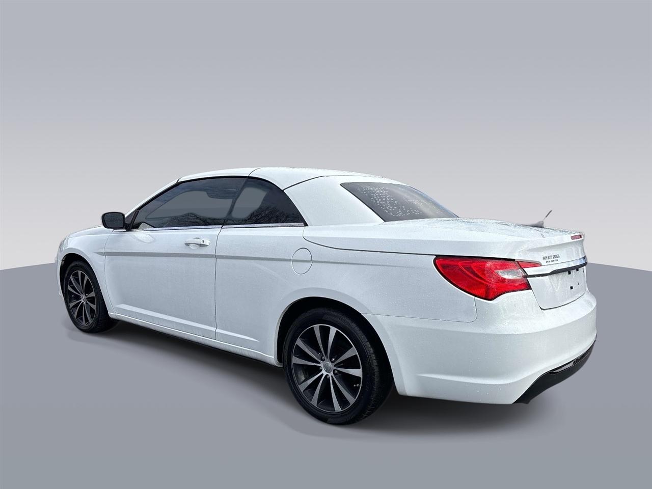 Chrysler 200 2dr Conv S 2012