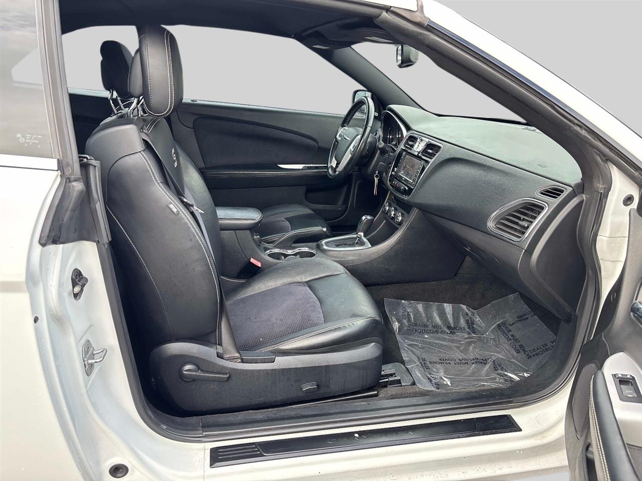 Chrysler 200 2dr Conv S 2012