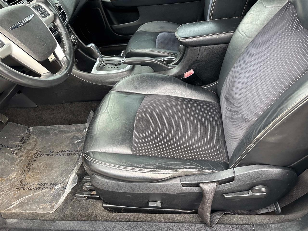 Chrysler 200 2dr Conv S 2012