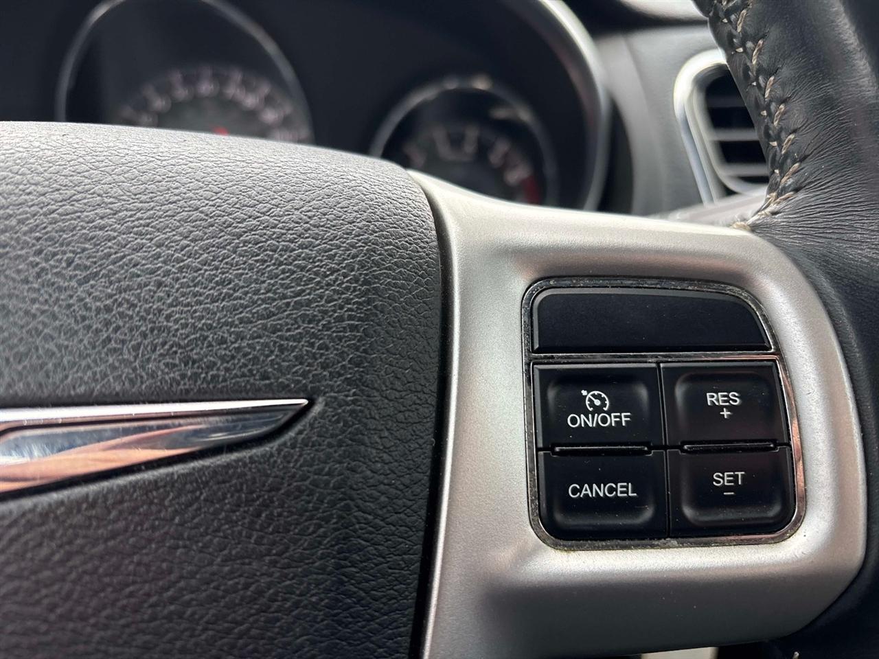 Chrysler 200 2dr Conv S 2012