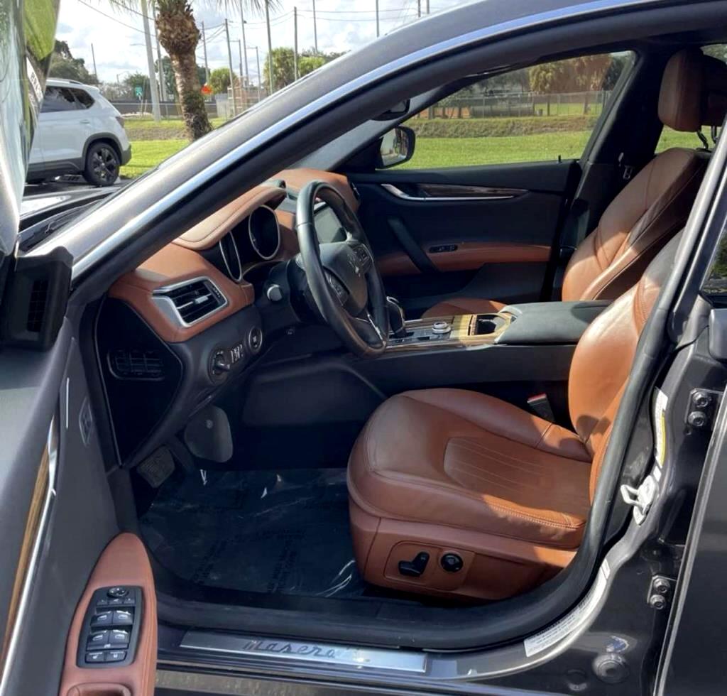 Maserati Ghibli  2017