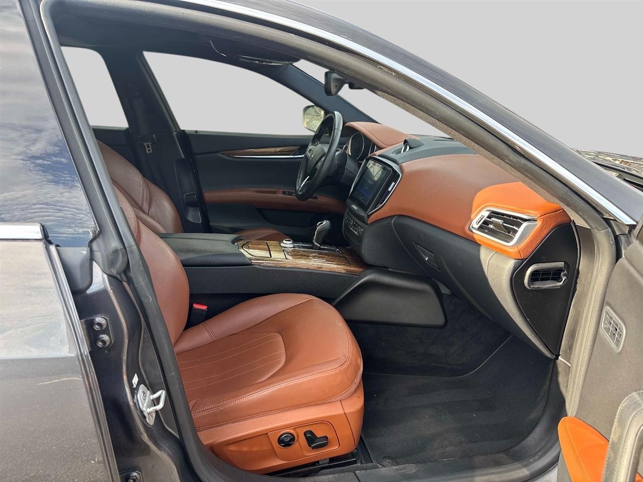 Maserati Ghibli  2017