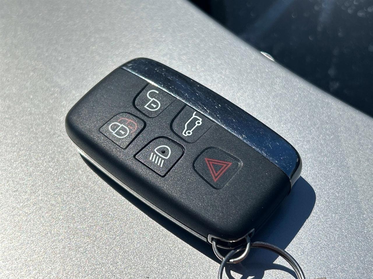 Land Rover Discovery Sport  2017