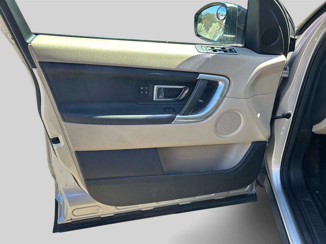 Land Rover Discovery Sport  2017