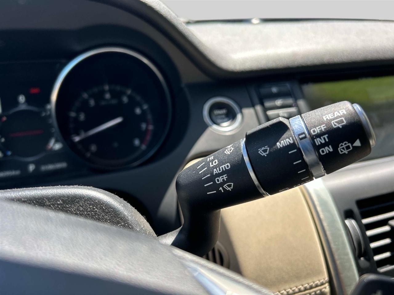 Land Rover Discovery Sport  2017