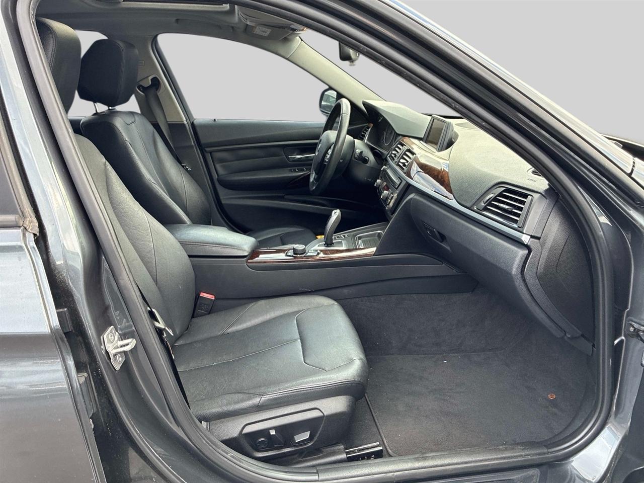 BMW 3-Series 4dr Sdn 328i RWD South Africa 2013