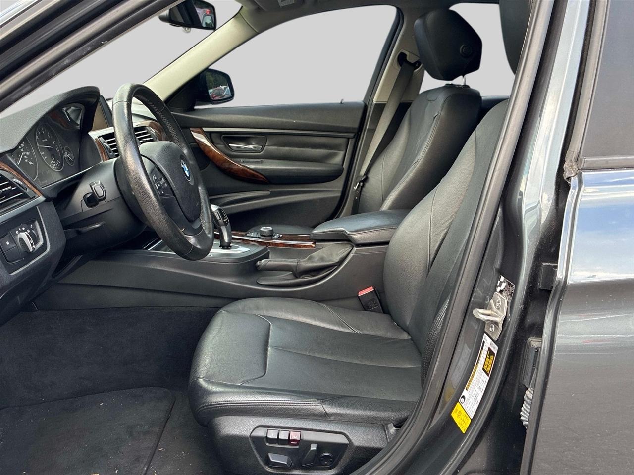 BMW 3-Series 4dr Sdn 328i RWD South Africa 2013