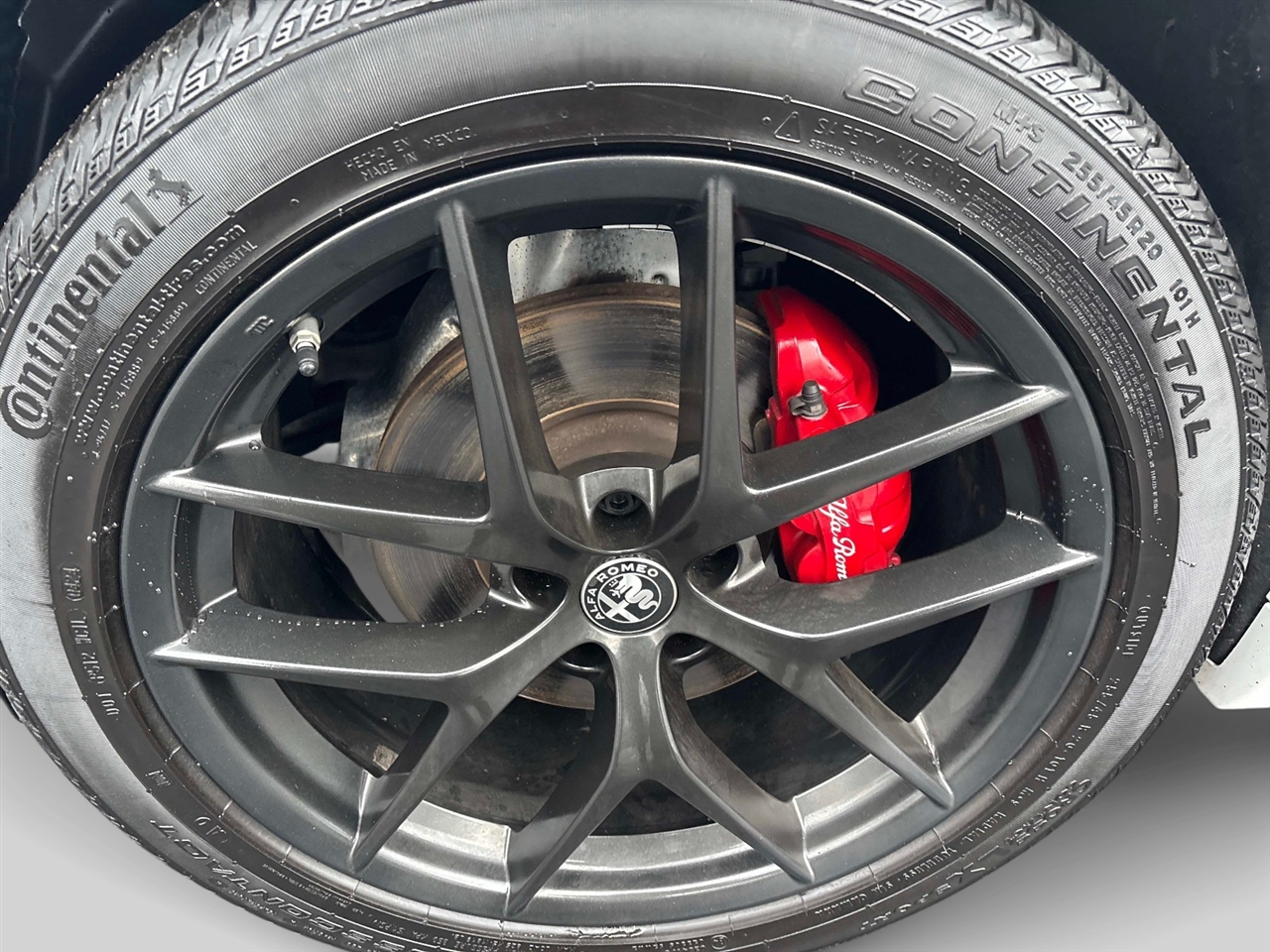 Alfa Romeo Stelvio  2021