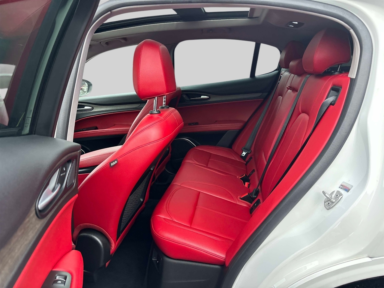 Alfa Romeo Stelvio  2021