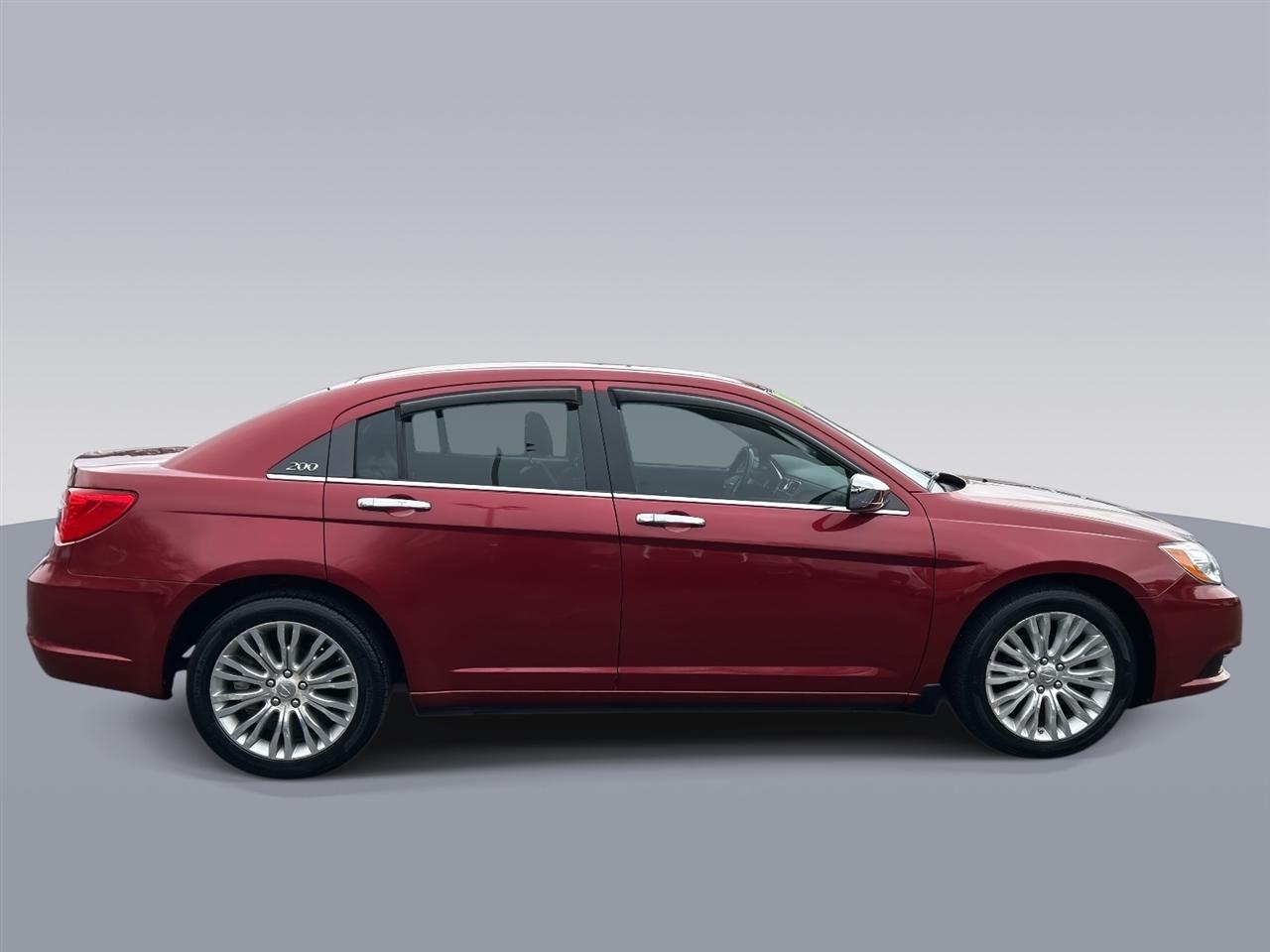 Chrysler 200  2013