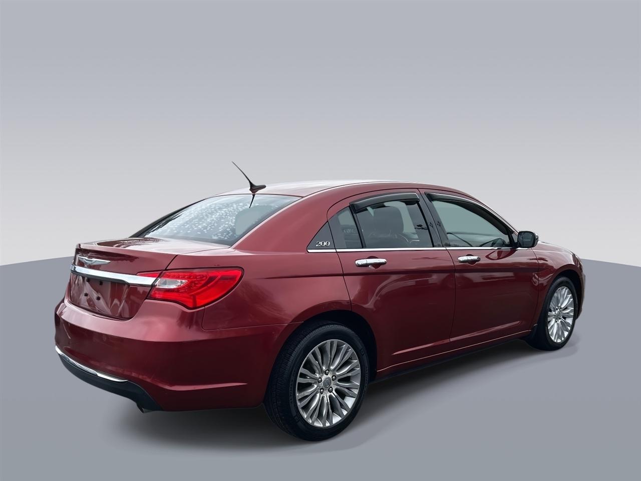 Chrysler 200  2013