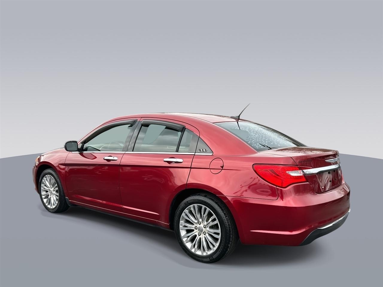 Chrysler 200  2013