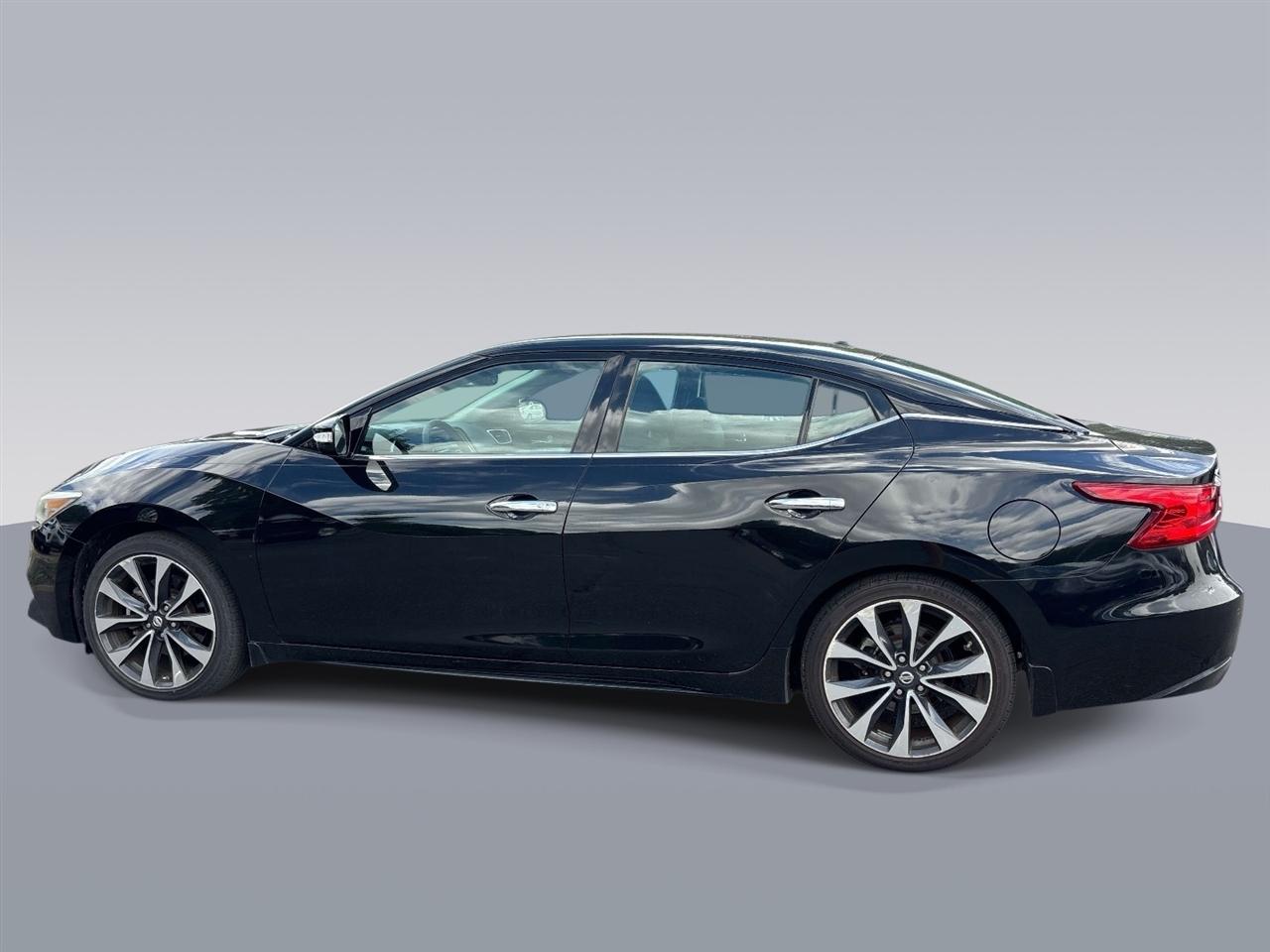Nissan Maxima 4dr Sdn 3.5 SR 2016