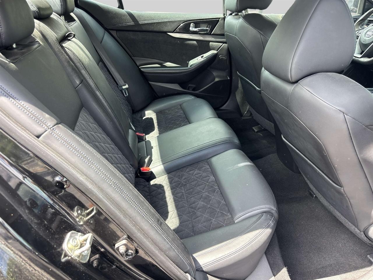 Nissan Maxima 4dr Sdn 3.5 SR 2016