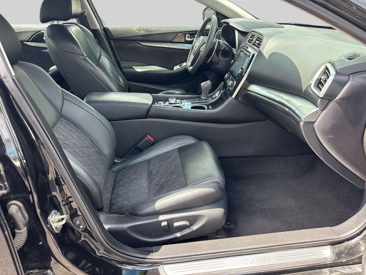Nissan Maxima 4dr Sdn 3.5 SR 2016