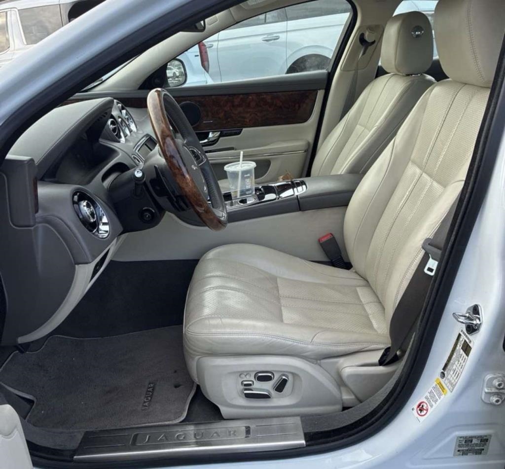 Jaguar XJ-Series  2013