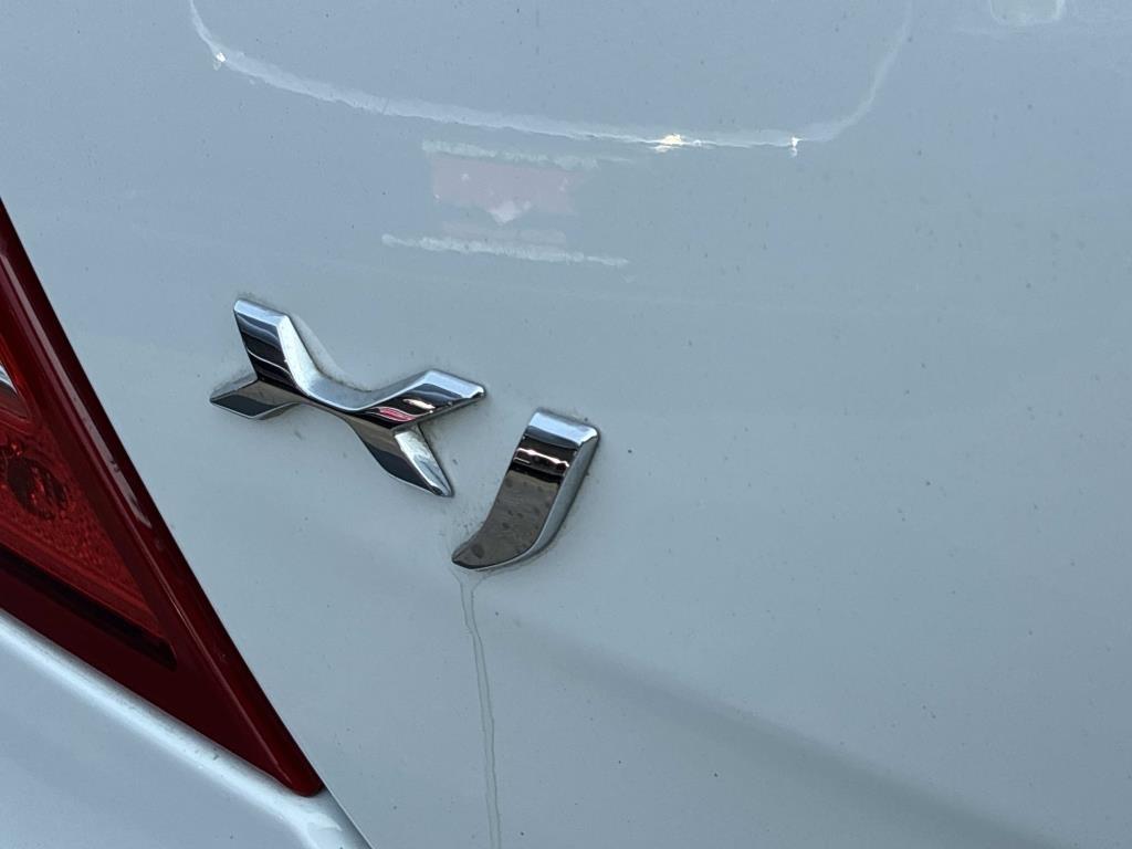 Jaguar XJ-Series 4dr Sdn RWD 2013