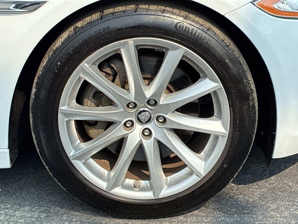 Jaguar XJ-Series 4dr Sdn RWD 2013
