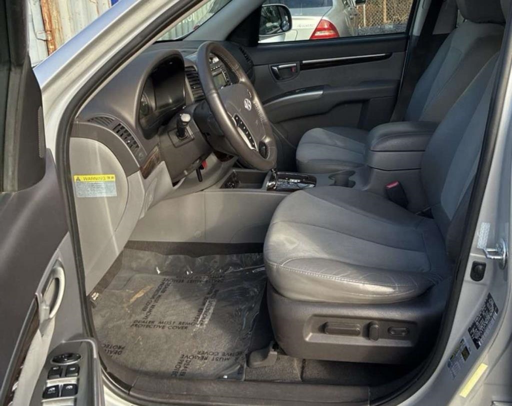 Hyundai Santa Fe  2011