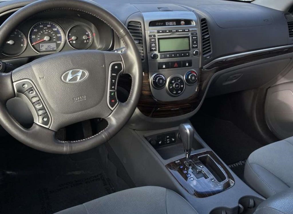 Hyundai Santa Fe  2011