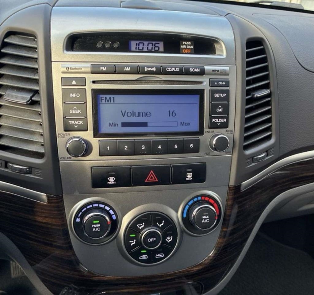 Hyundai Santa Fe  2011