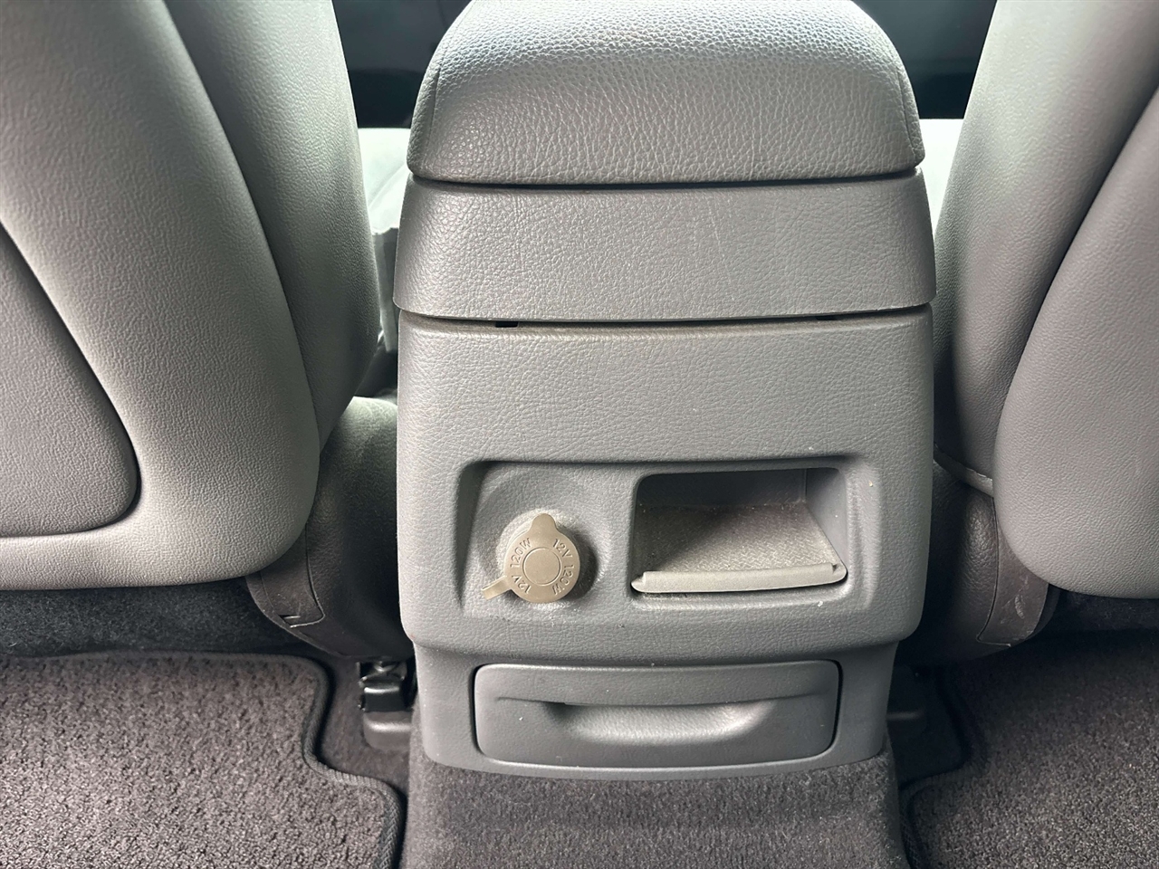 Hyundai Santa Fe  2011