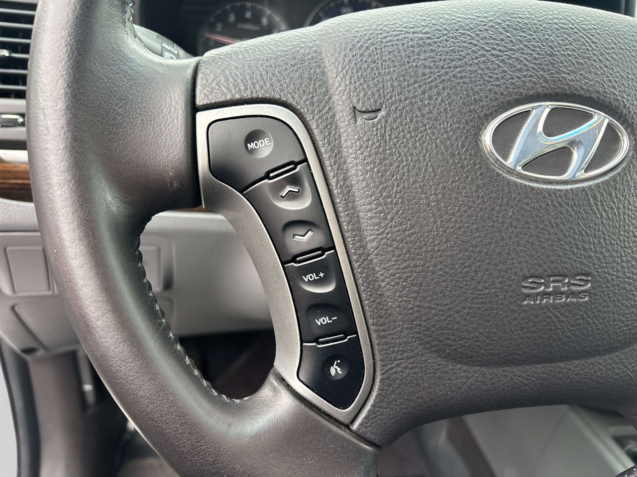 Hyundai Santa Fe  2011