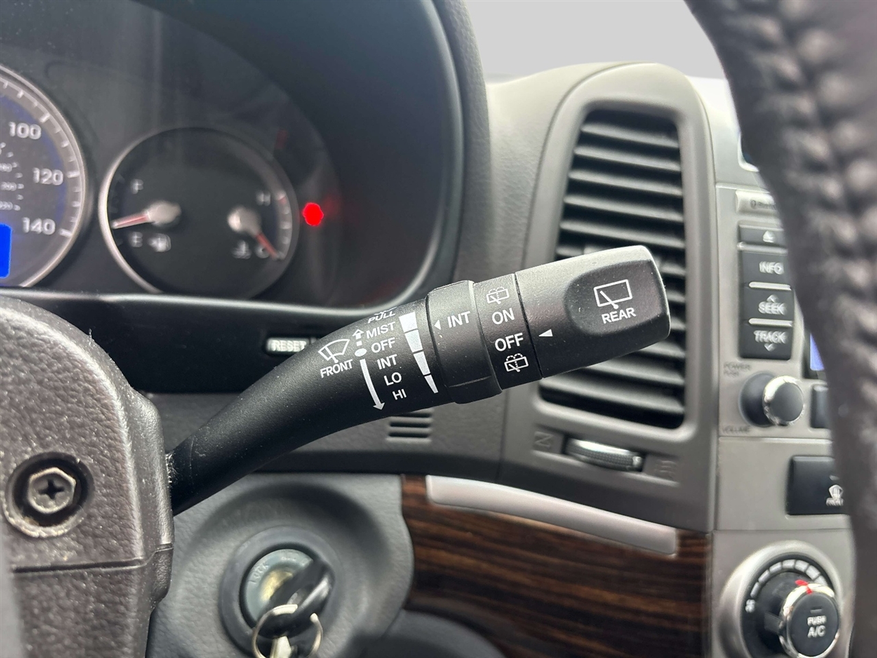 Hyundai Santa Fe  2011