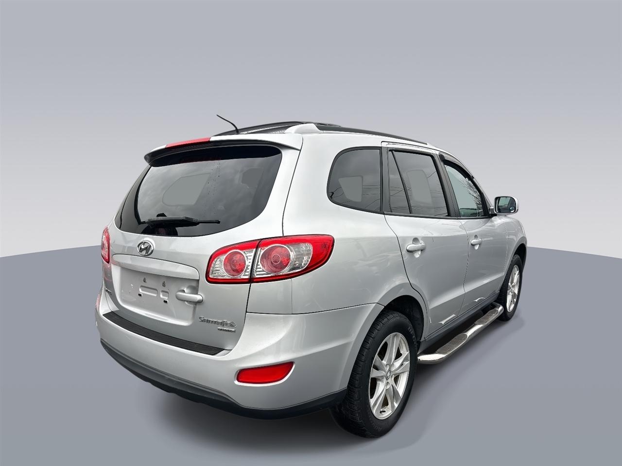 Hyundai Santa Fe  2011