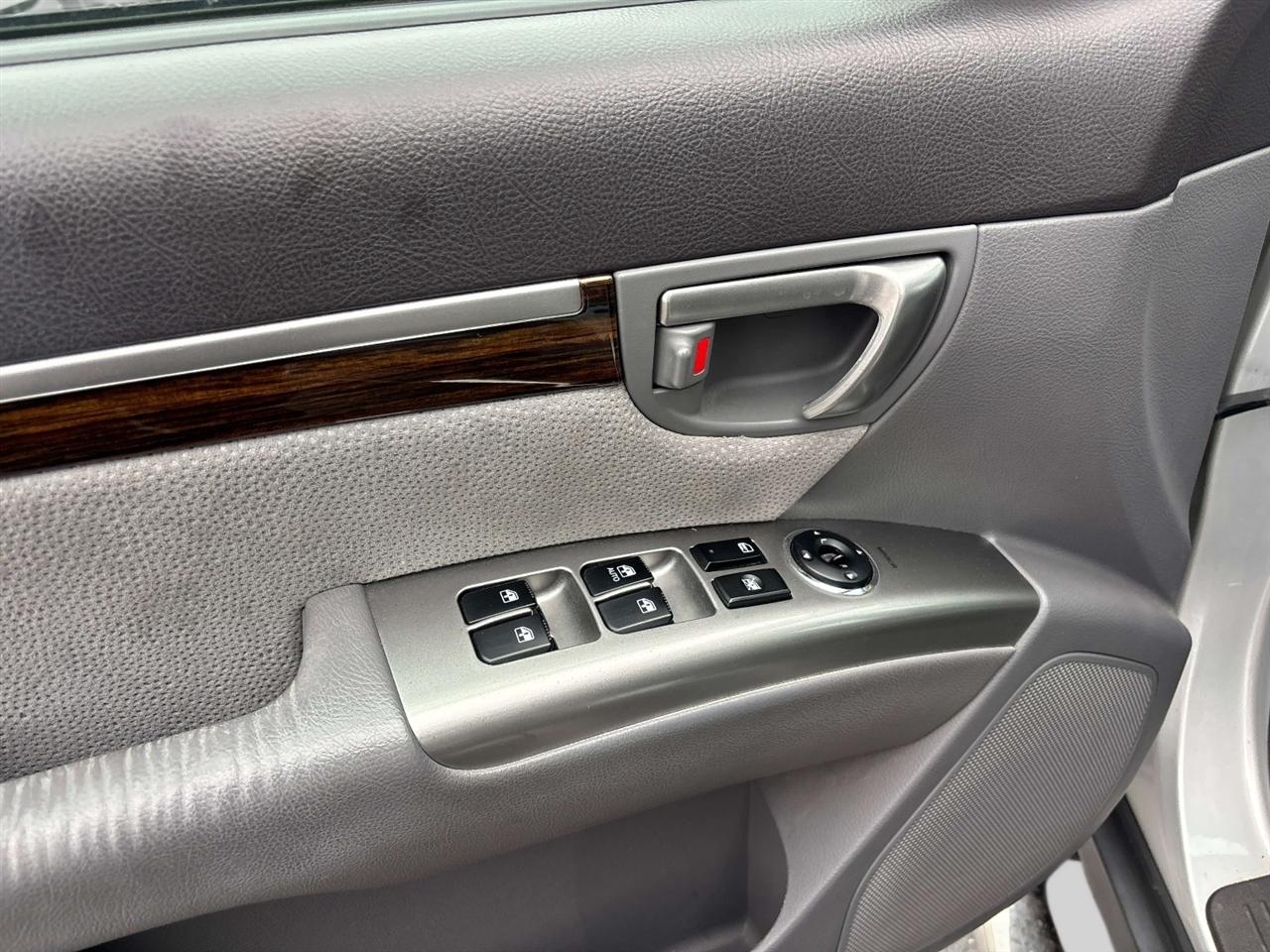 Hyundai Santa Fe  2011