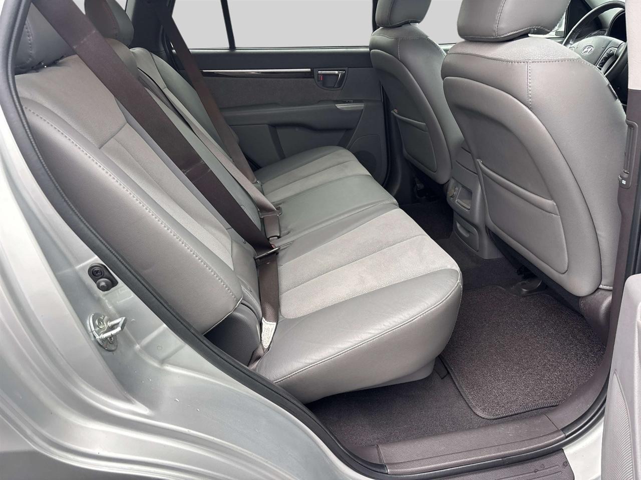 Hyundai Santa Fe  2011